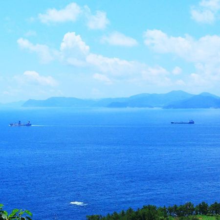 Montmartre Villa Namhae Eksteriør bilde