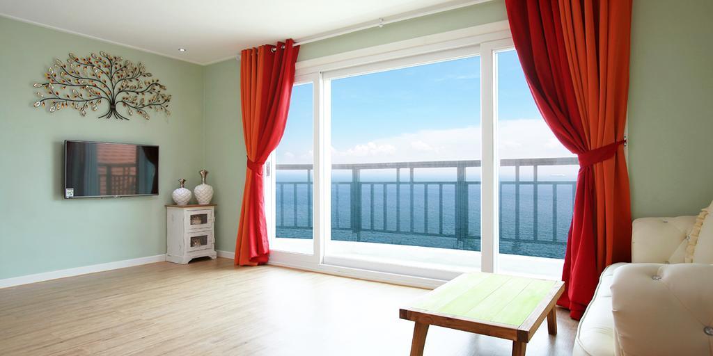 Montmartre Villa Namhae Eksteriør bilde