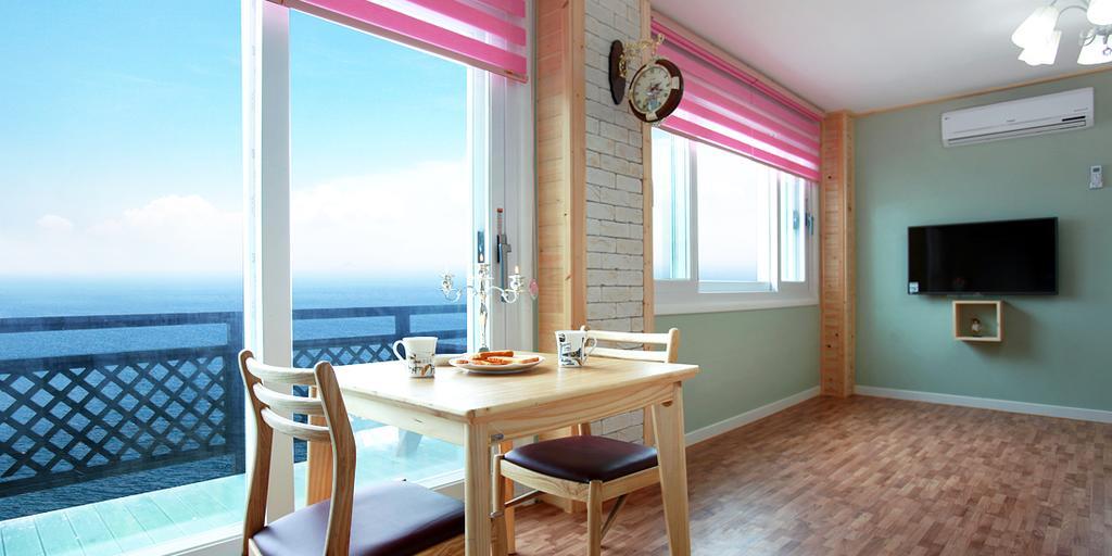 Montmartre Villa Namhae Eksteriør bilde