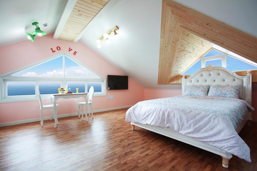 Montmartre Villa Namhae Eksteriør bilde
