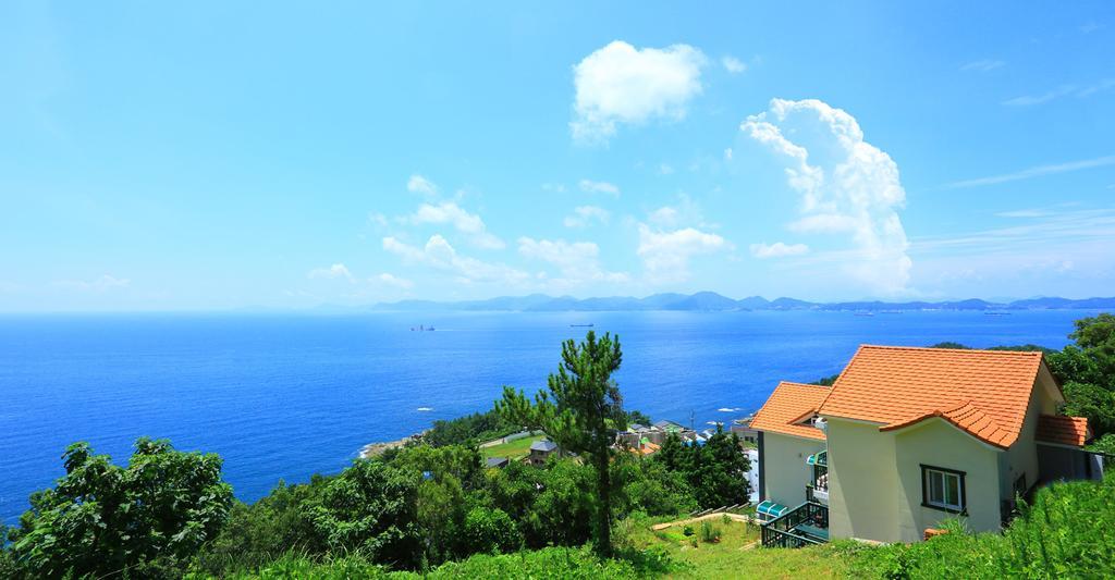 Montmartre Villa Namhae Eksteriør bilde