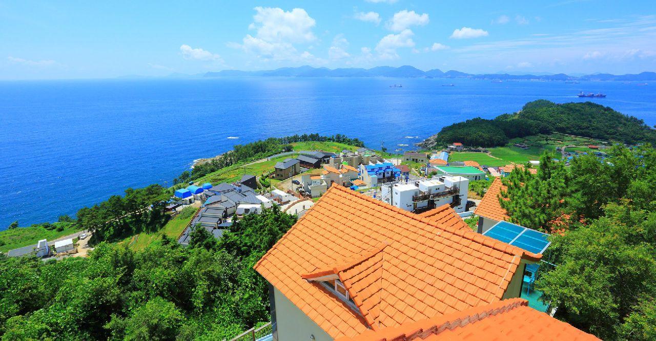 Montmartre Villa Namhae Eksteriør bilde